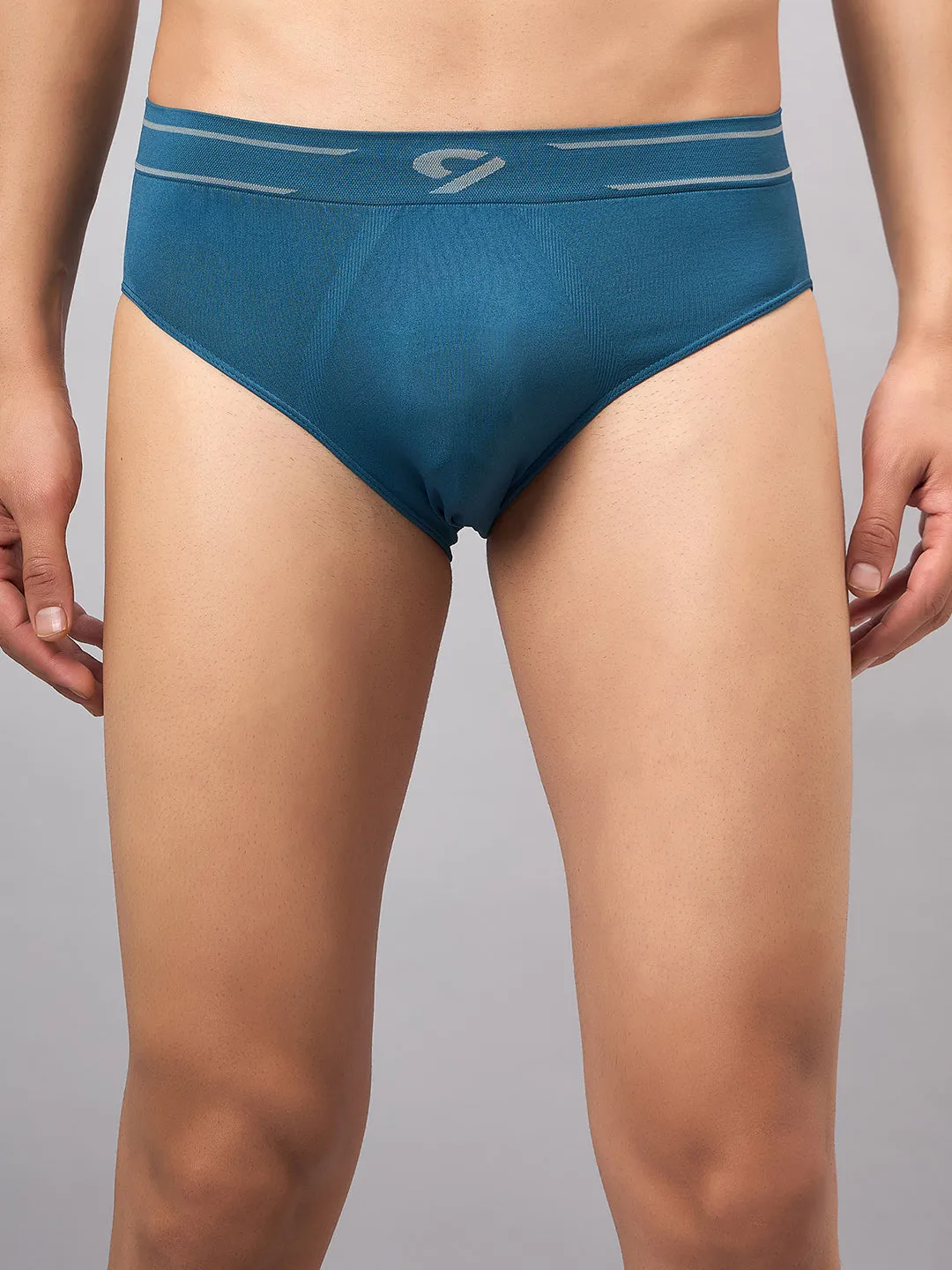 C9 AIRWEAR Solid Seamless Briefs for Men - Legionblue