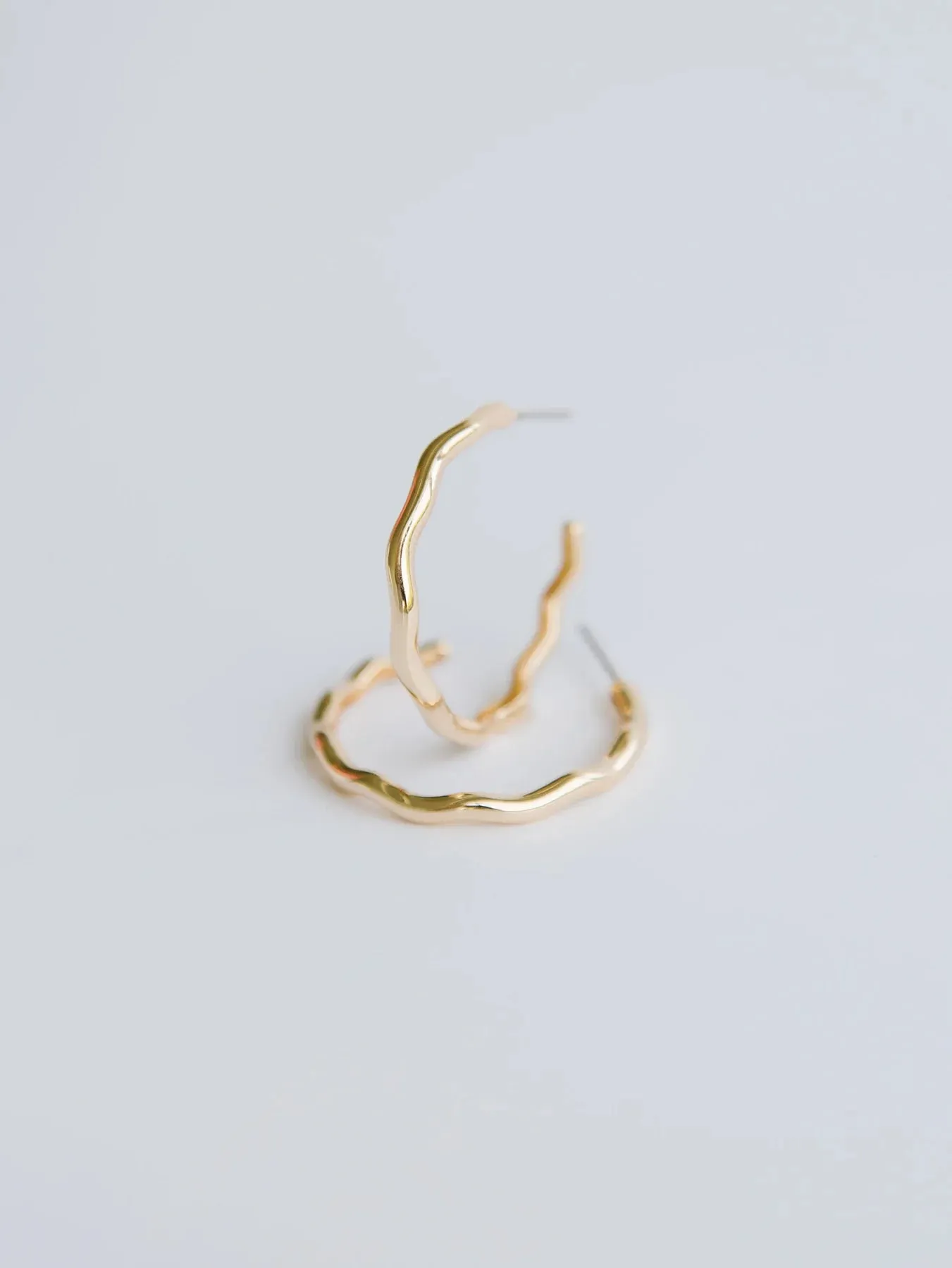 EMMARY MD GOLD HOOPS MICHELLE MCDOWELL