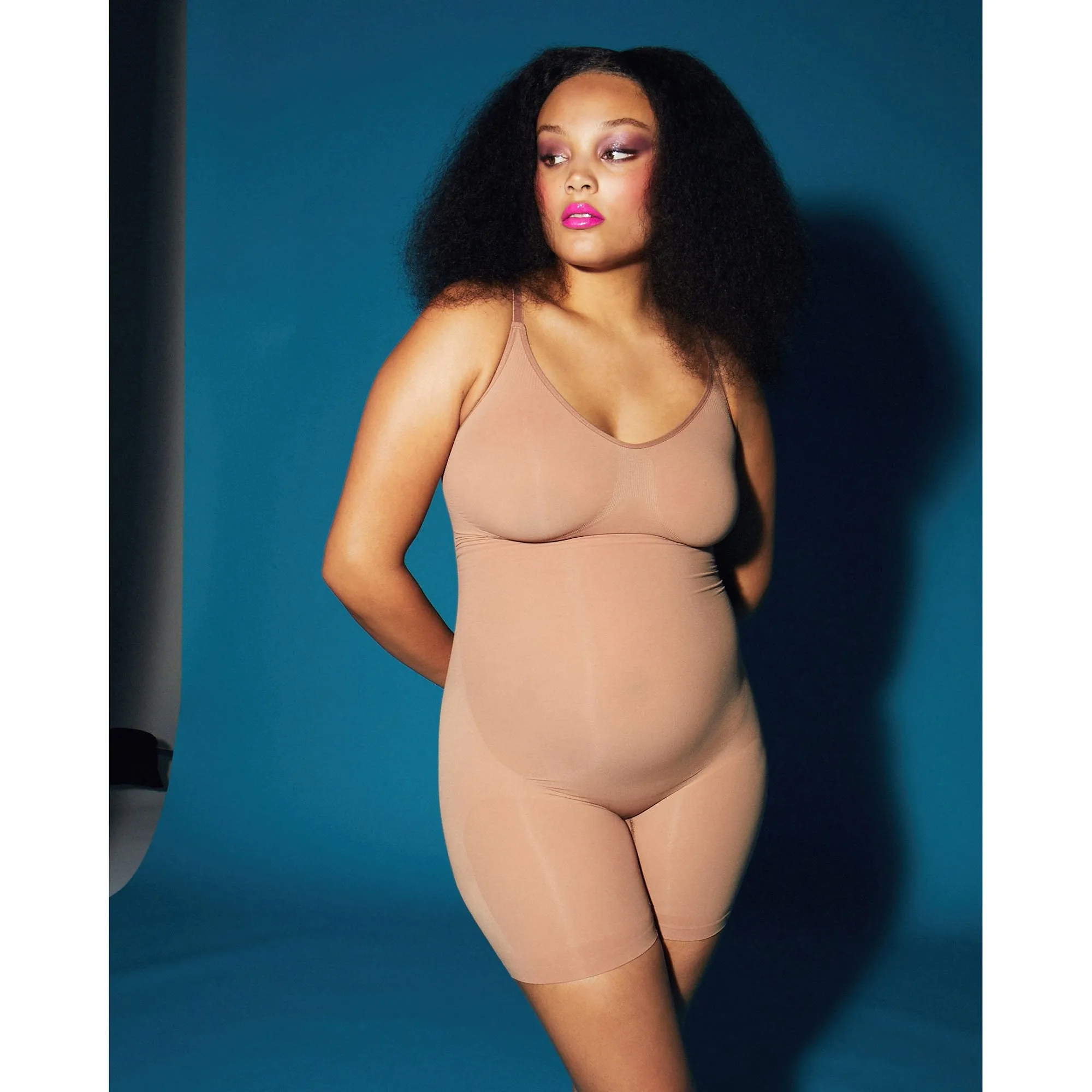 MATERNITY SCULPTING BODYSUIT MID THIGH | MICA