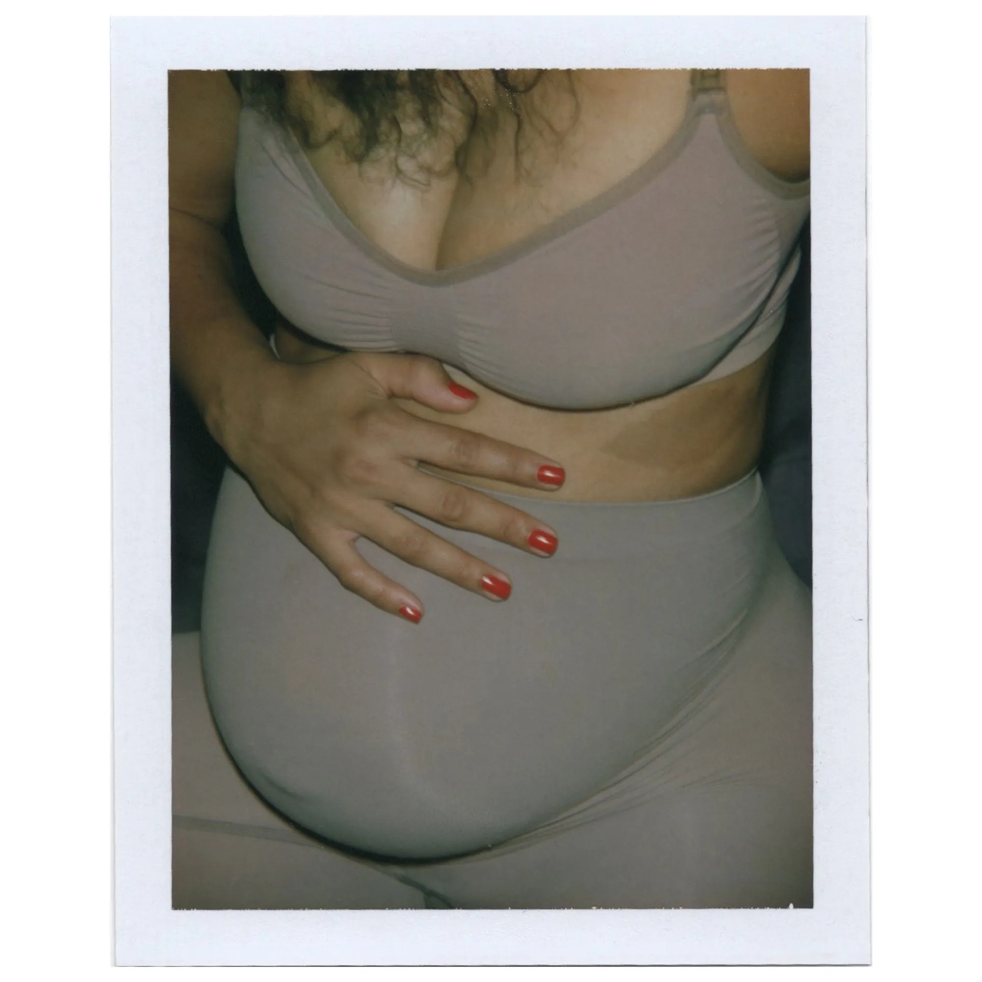MATERNITY SCULPTING SHORT MID THIGH | UMBER