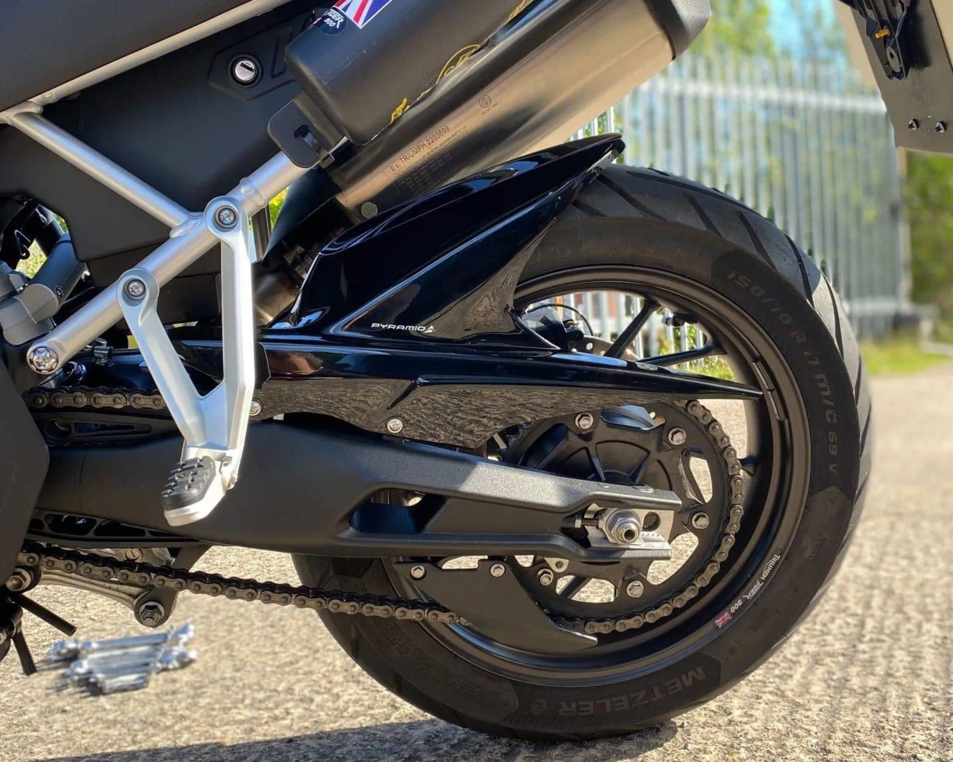Pyramid Hugger for Triumph Tiger 900 (76900M)