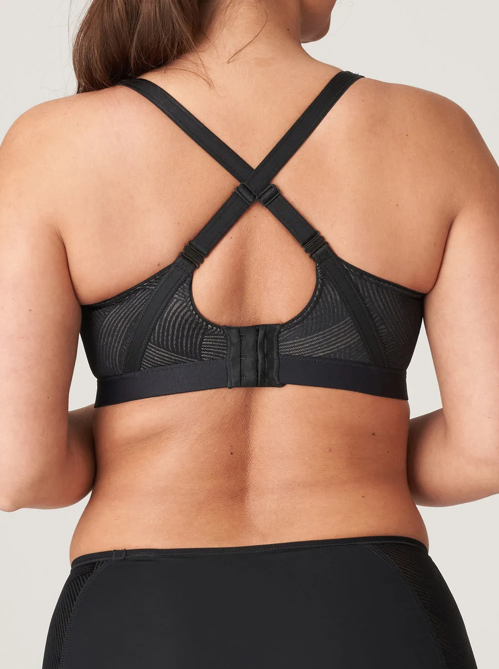 The Game Underwired C-H Sports Bra - Black