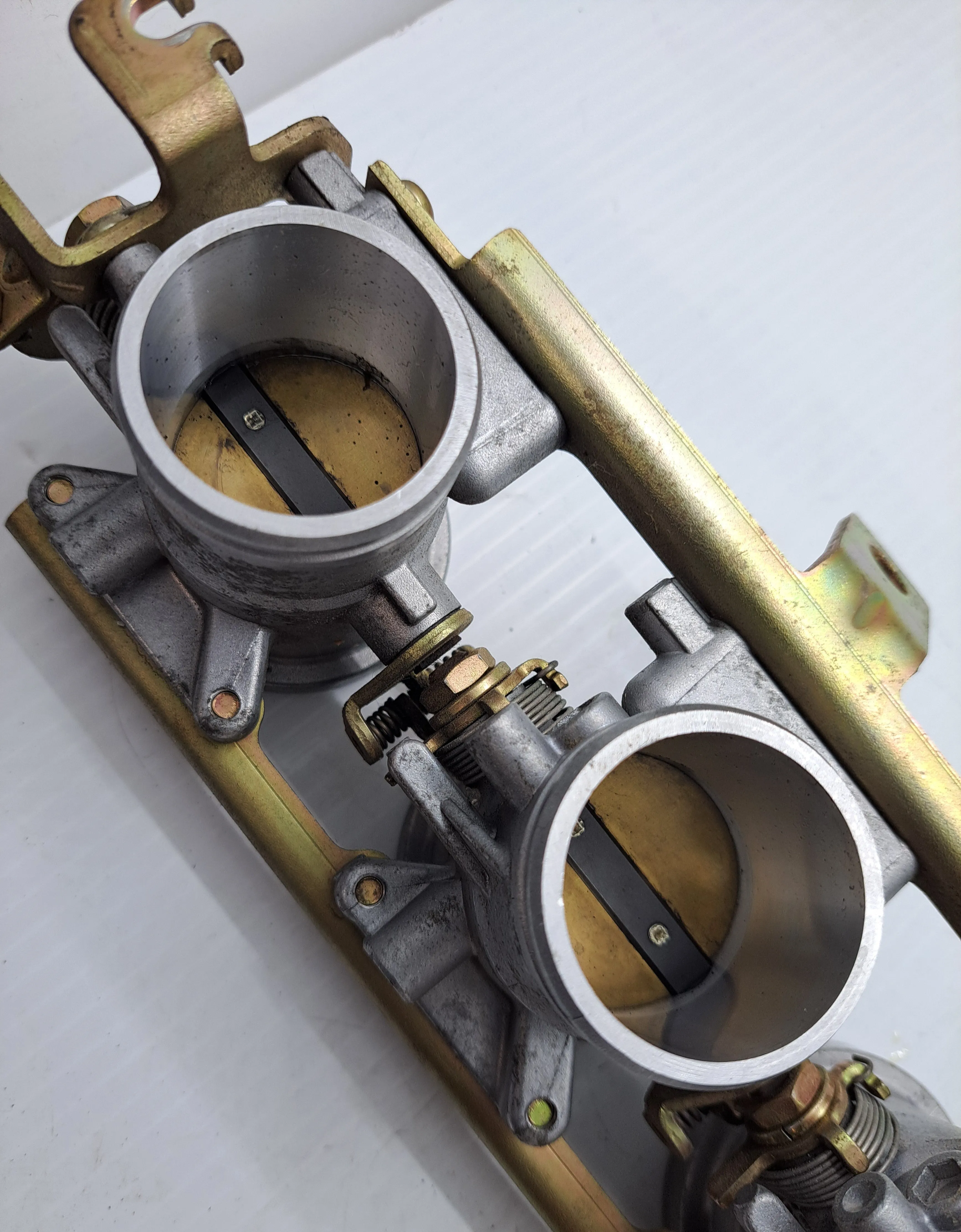 Triumph TT600 Throttle Bodies