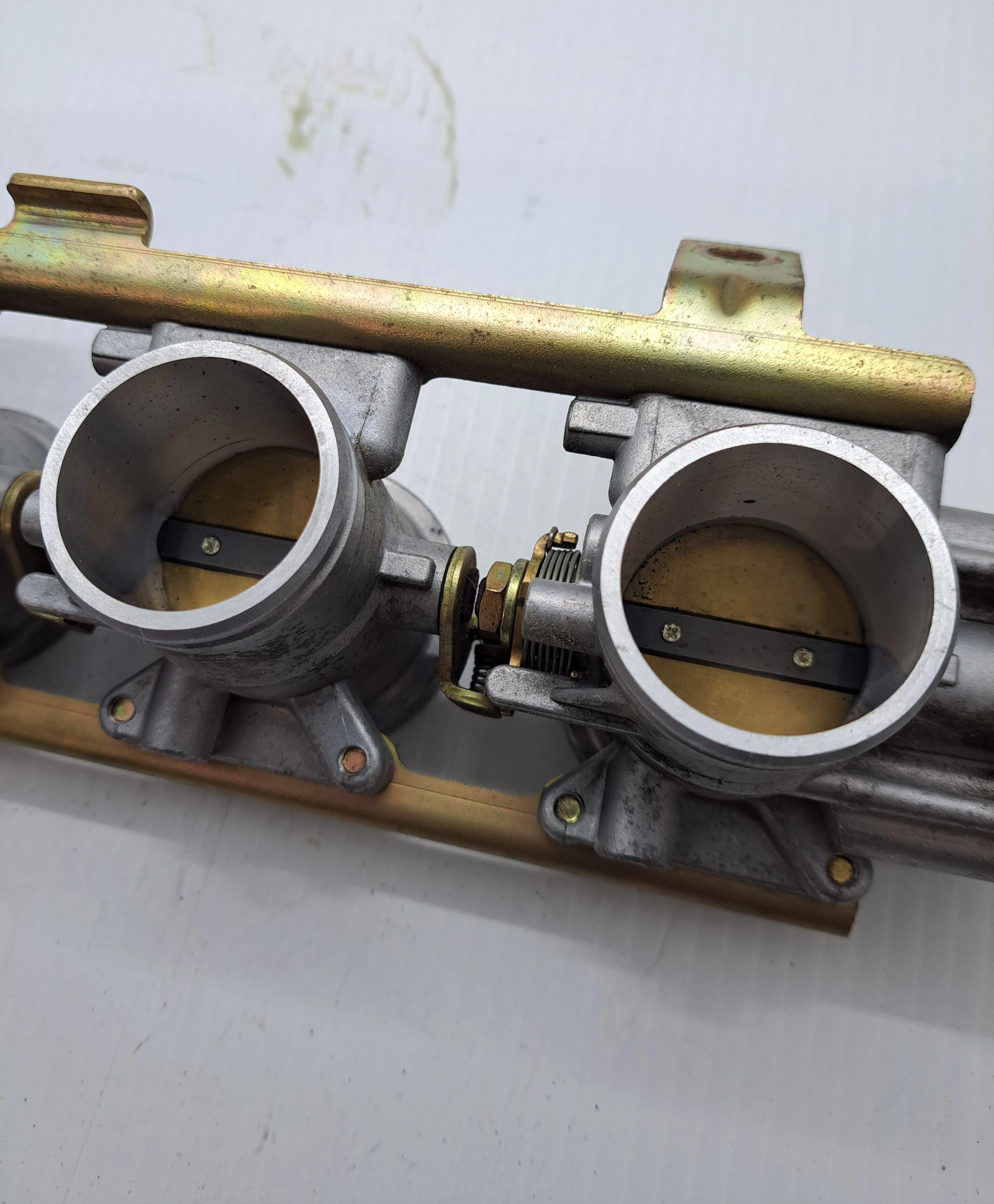 Triumph TT600 Throttle Bodies