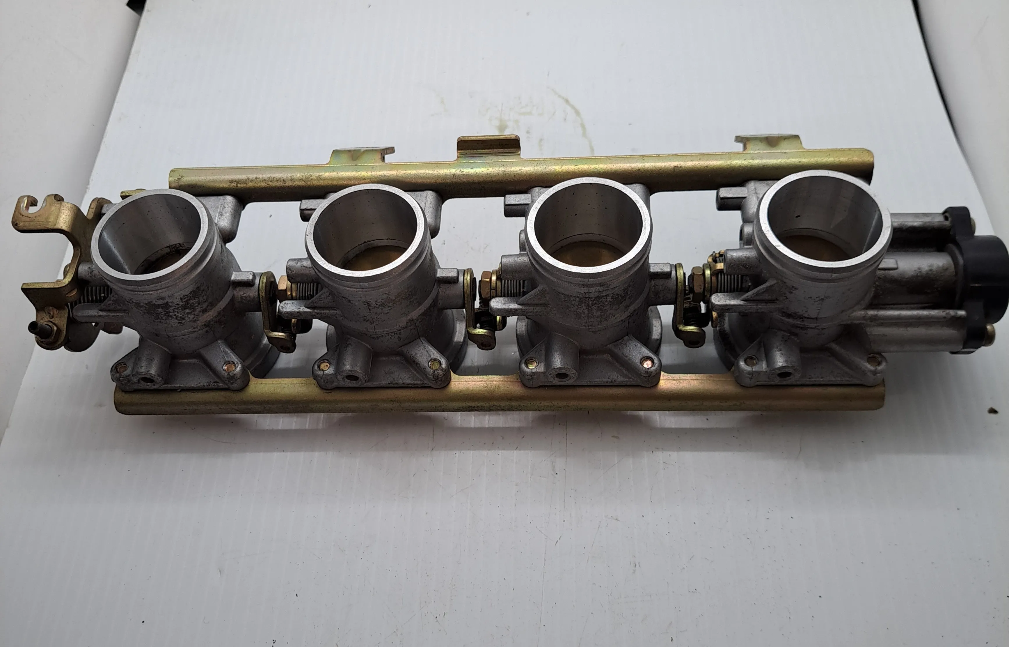 Triumph TT600 Throttle Bodies