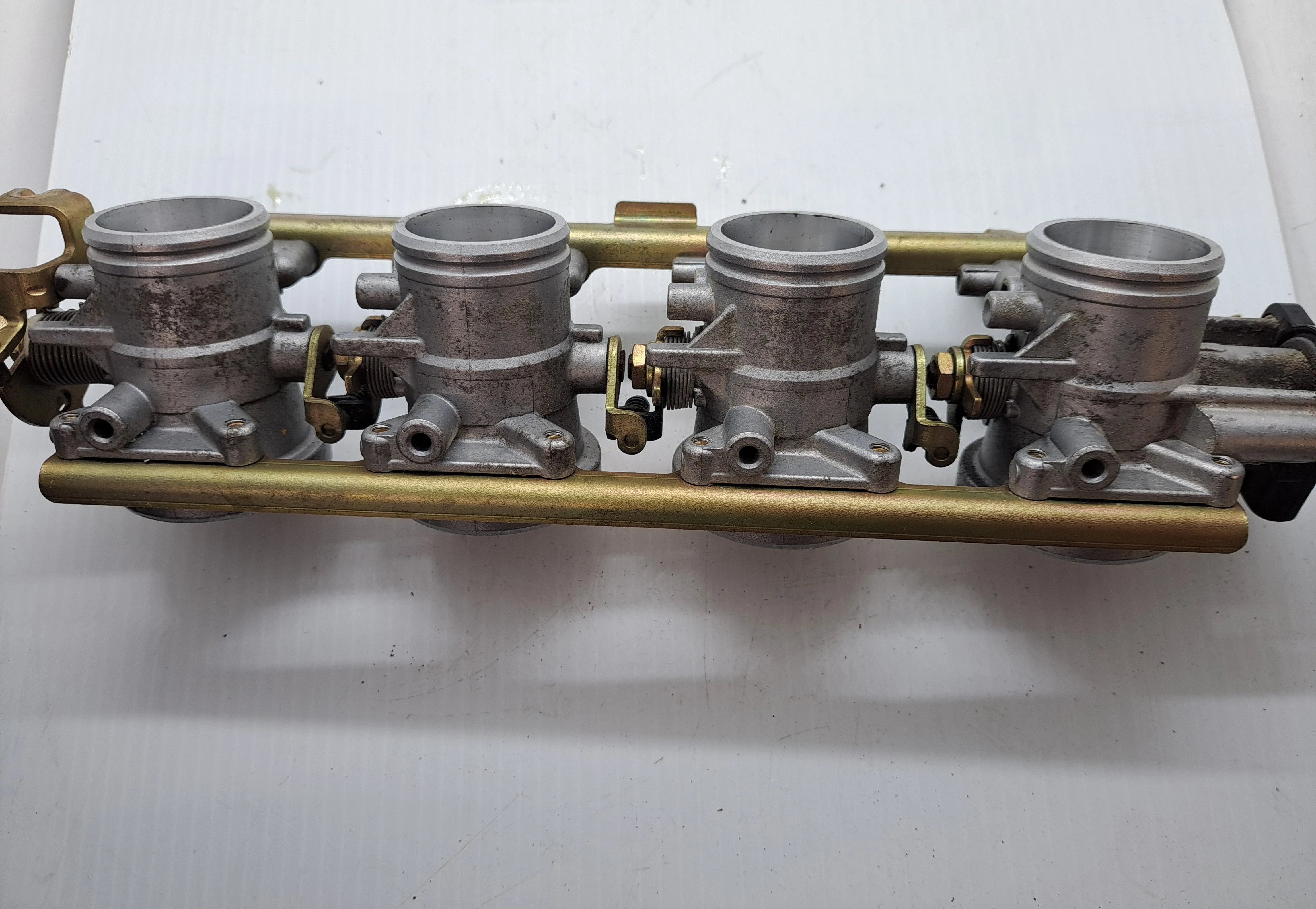 Triumph TT600 Throttle Bodies