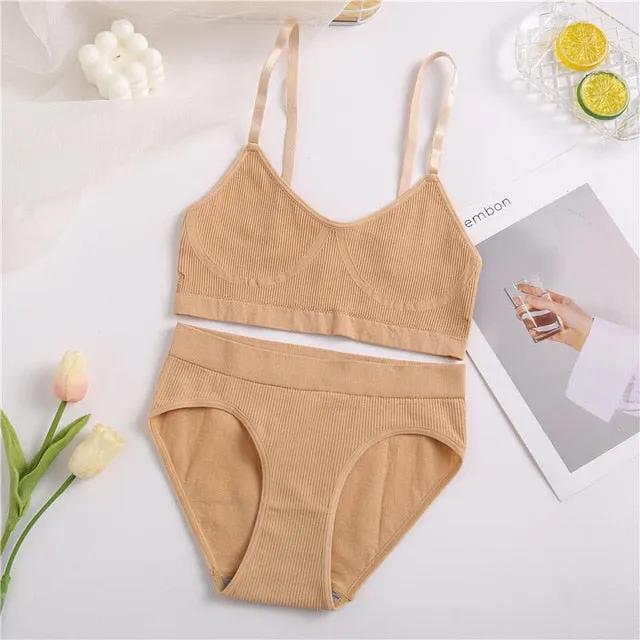 Wirefree Bralette & High Waisted Brief